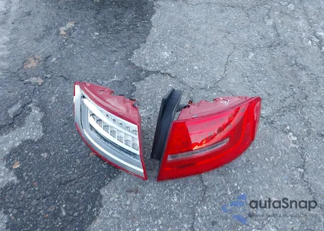 2014 Audi A4 2.0T Premium из США, поврежденный, VIN WAUFFAFL2EA070209